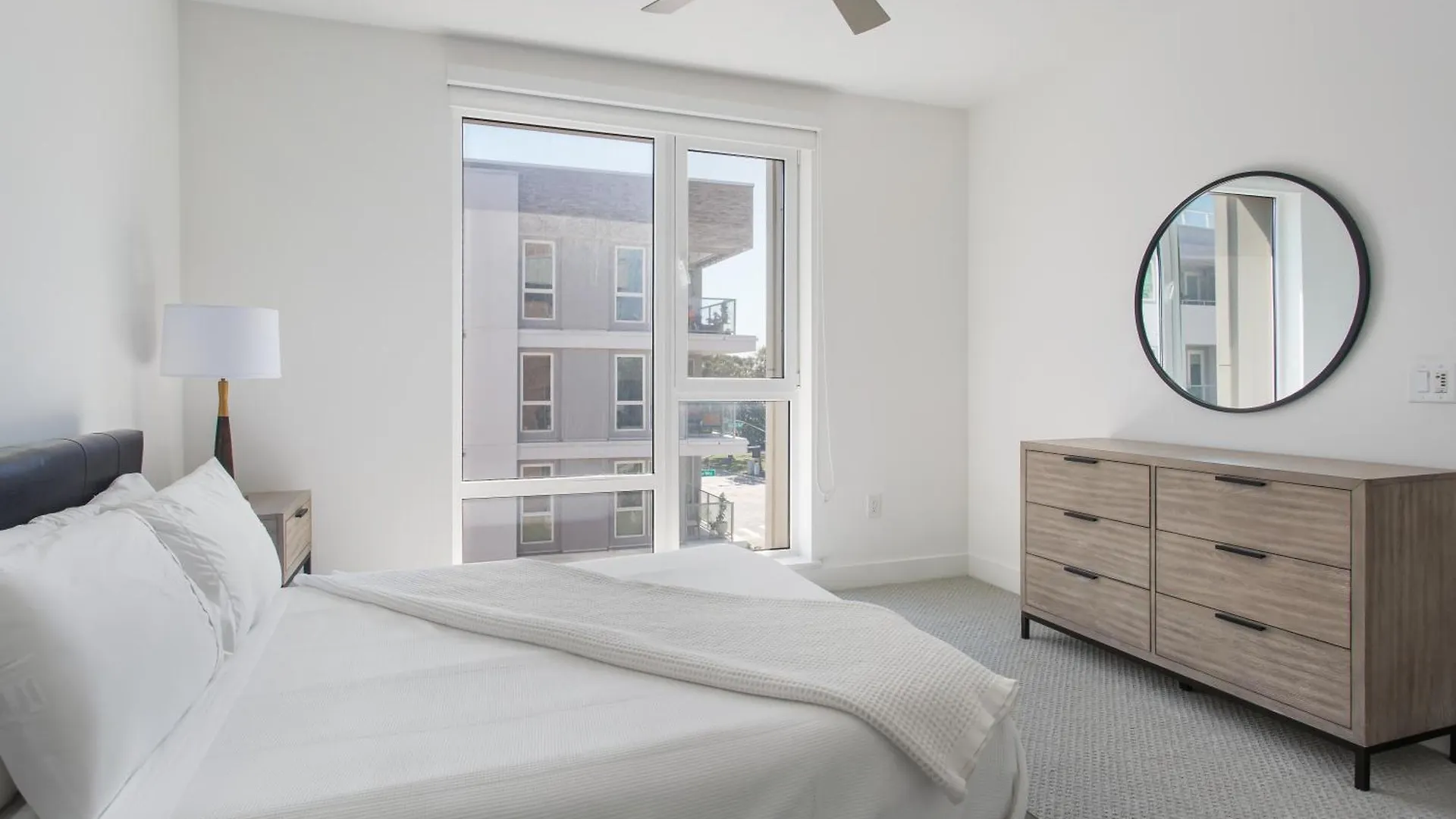 Capsule hotel Stunning 2Bedrooms In Marina With Pool & Gym Los Angeles