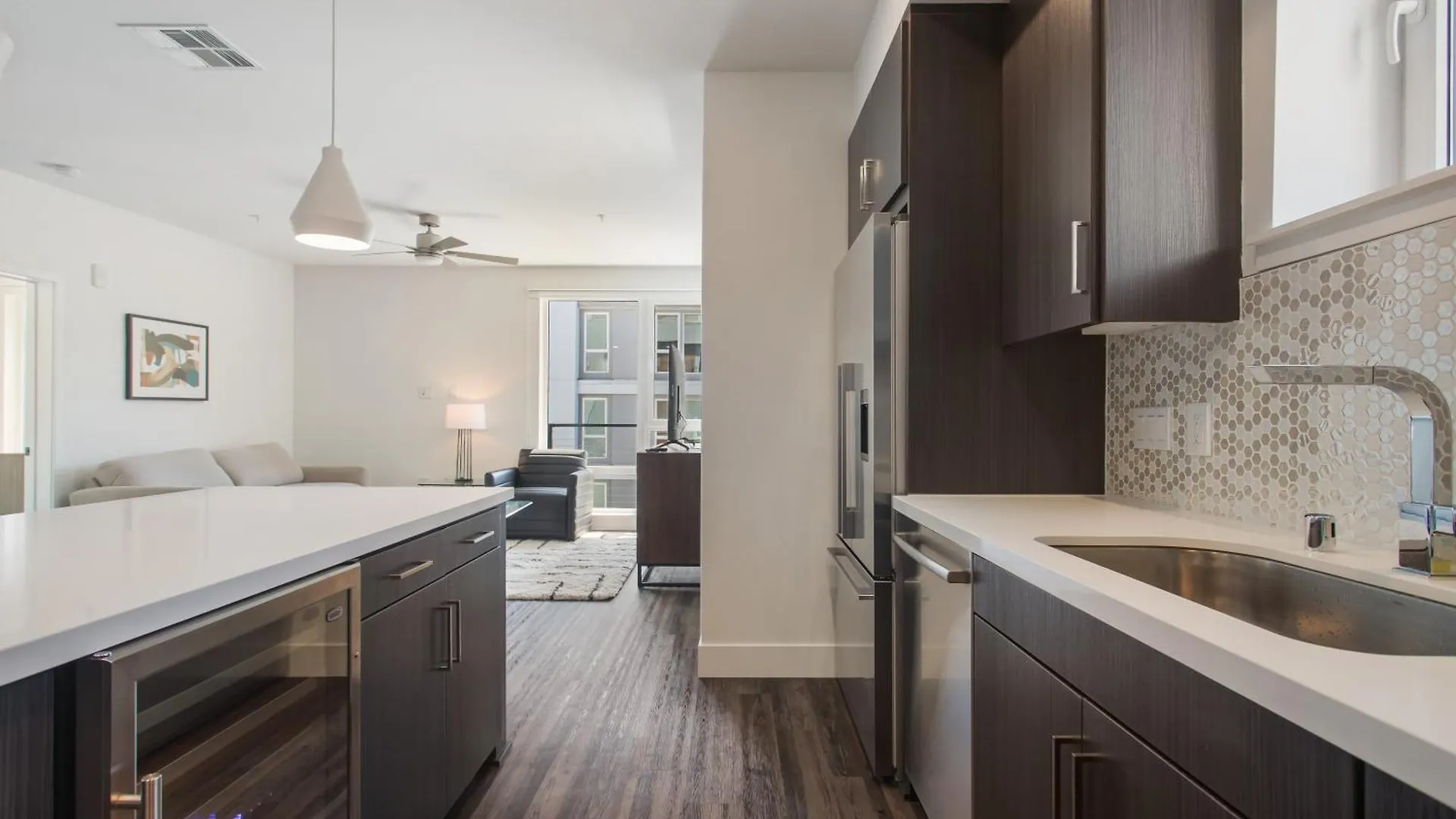 Capsule hotel Stunning 2Bedrooms In Marina With Pool & Gym Los Angeles